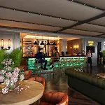 Unique Golf And Hotel