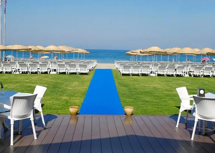 Отель Unique Golf And 5*