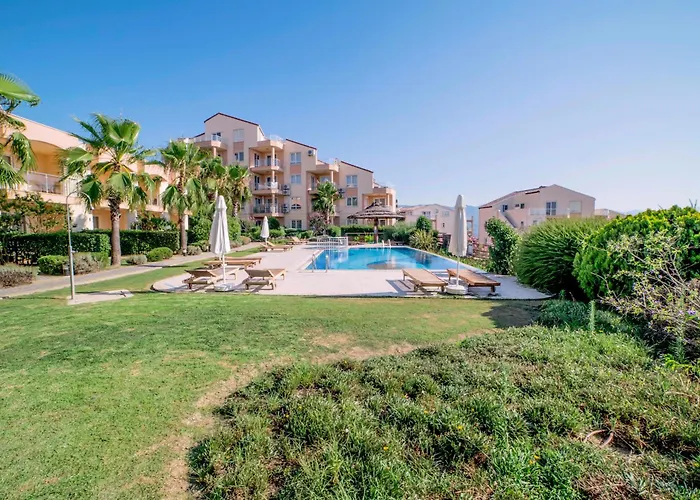 Отель Unique Golf And